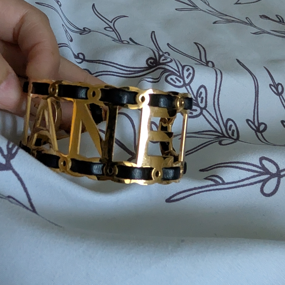 Gold and Black Bracelet - Picture 4 of 5